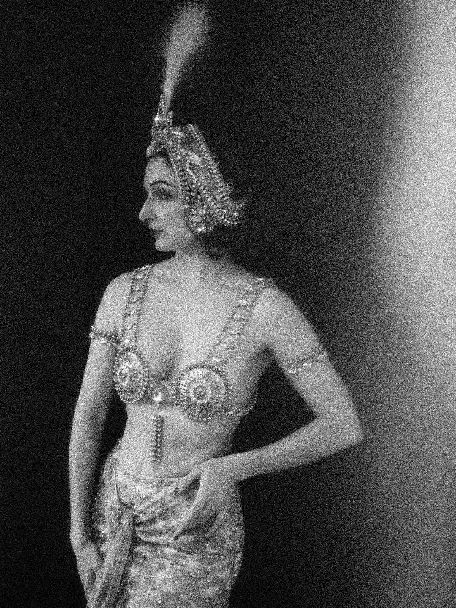 Mara de Nudée - Mata Hari Photo: Armelle Gouyet